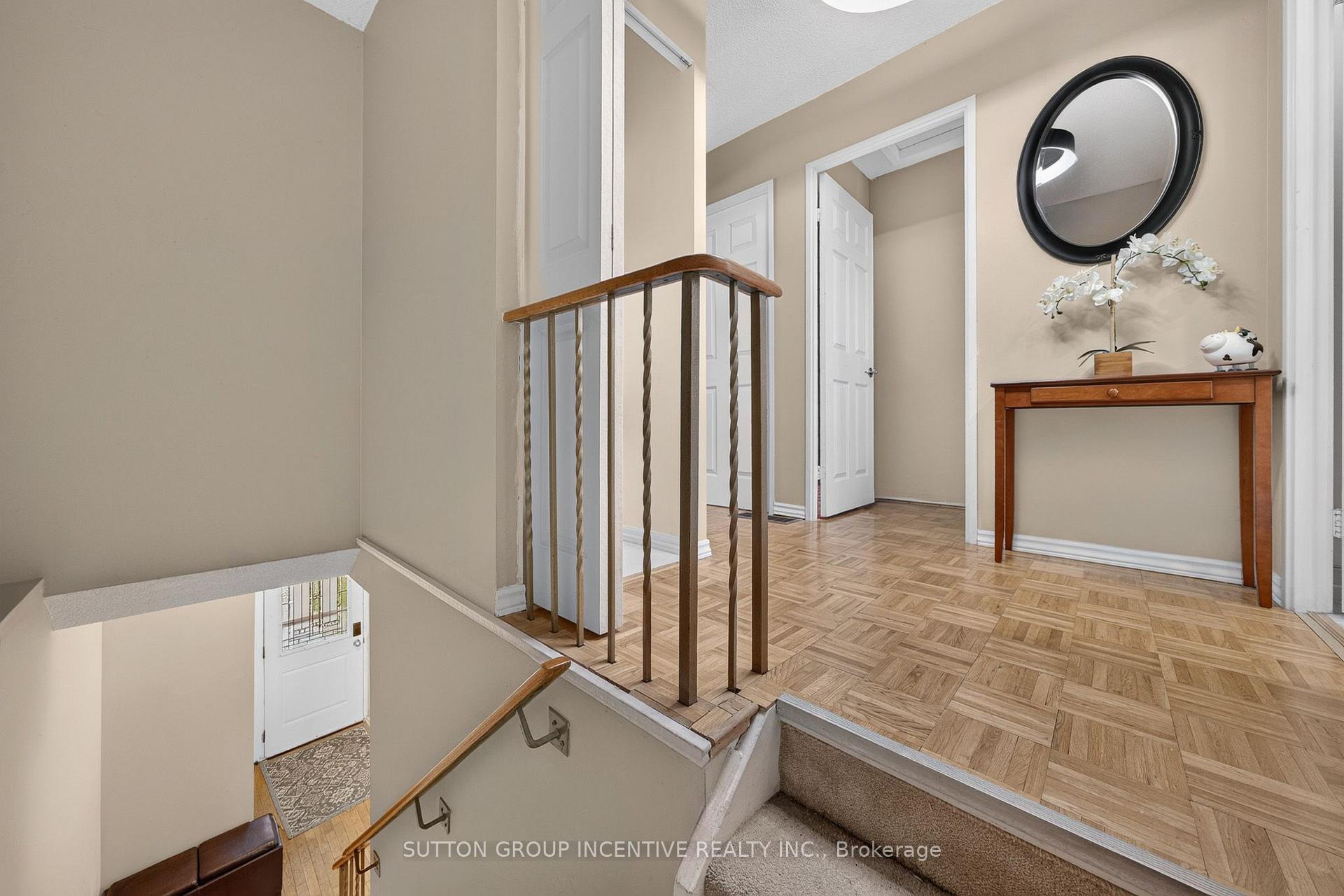 Photo 12 of 26 Fox Run, Barrie, Letitia Heights — HOMEH