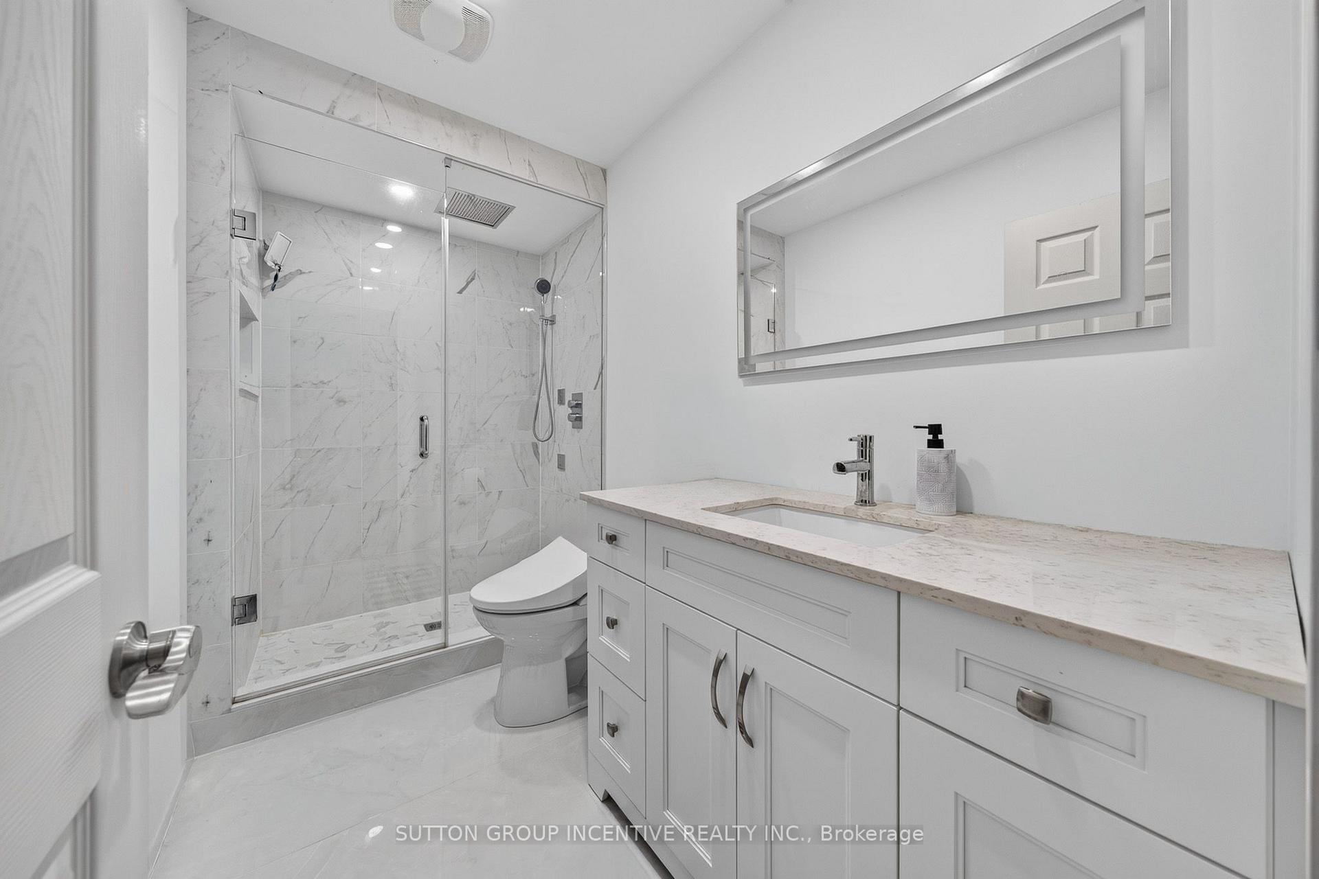Photo 15 of 26 Fox Run, Barrie, Letitia Heights — HOMEH