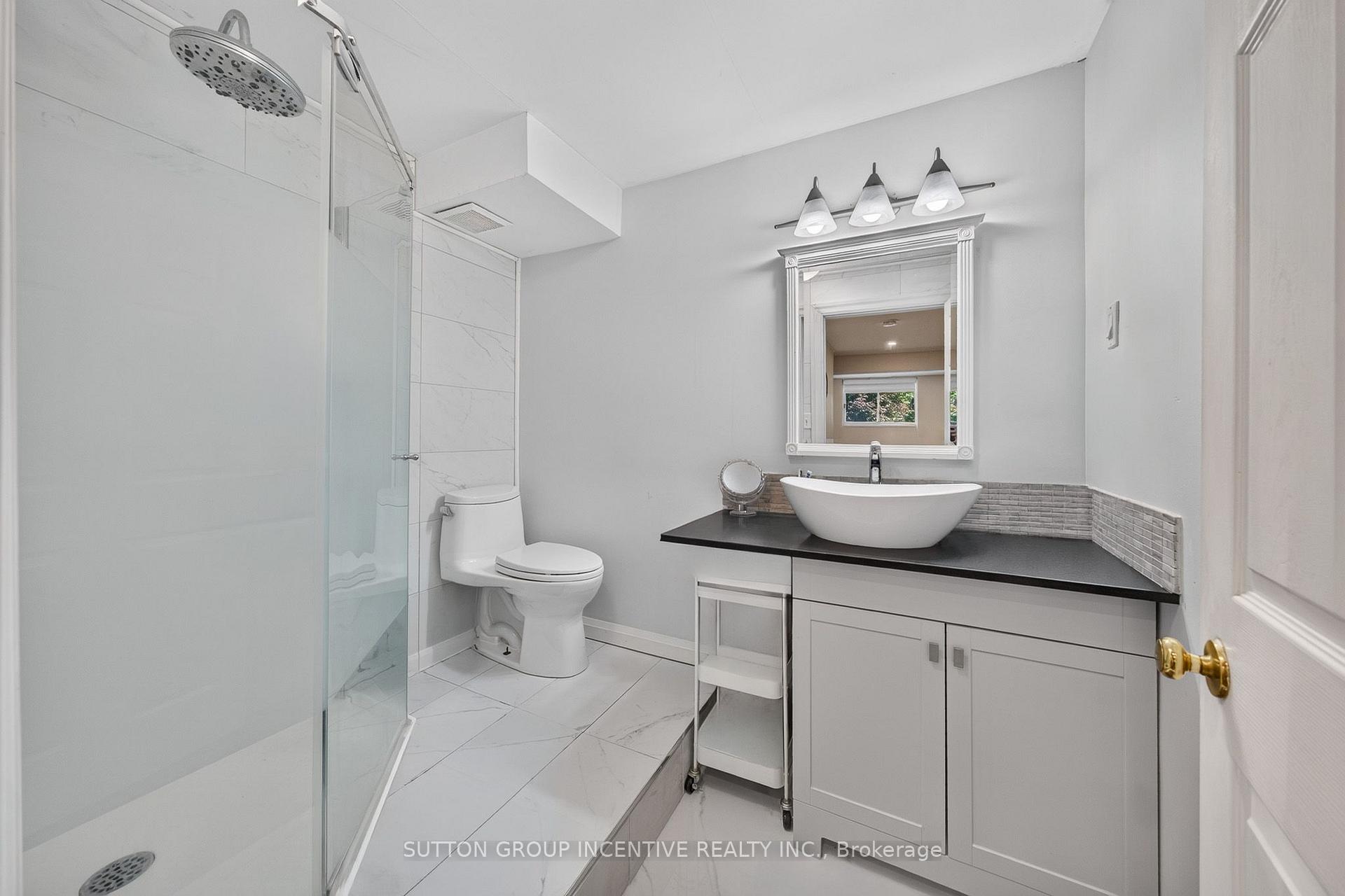Photo 21 of 26 Fox Run, Barrie, Letitia Heights — HOMEH