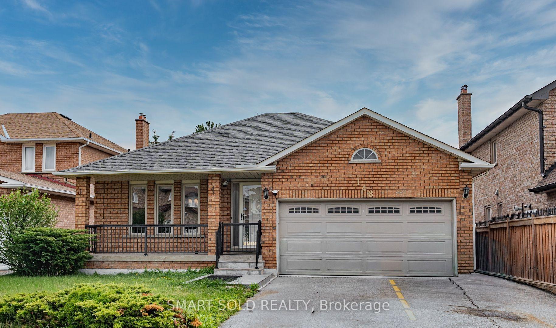 Photo 4 of 148 Castlehill Road, Vaughan, Maple — HOMEH