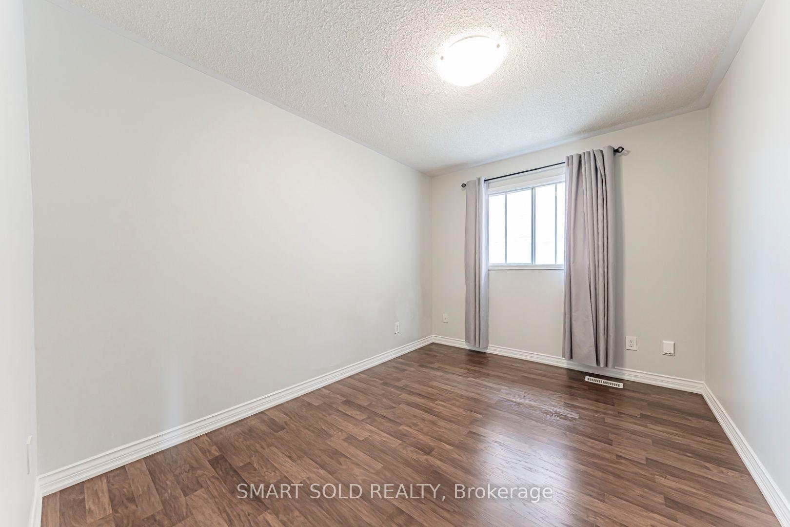 Photo 25 of 148 Castlehill Road, Vaughan, Maple — HOMEH