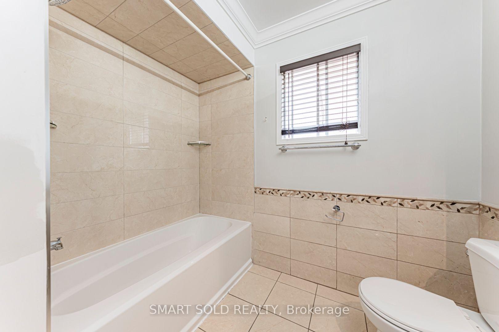 Photo 28 of 148 Castlehill Road, Vaughan, Maple — HOMEH