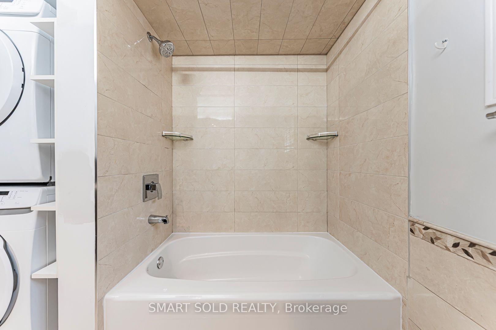 Photo 29 of 148 Castlehill Road, Vaughan, Maple — HOMEH