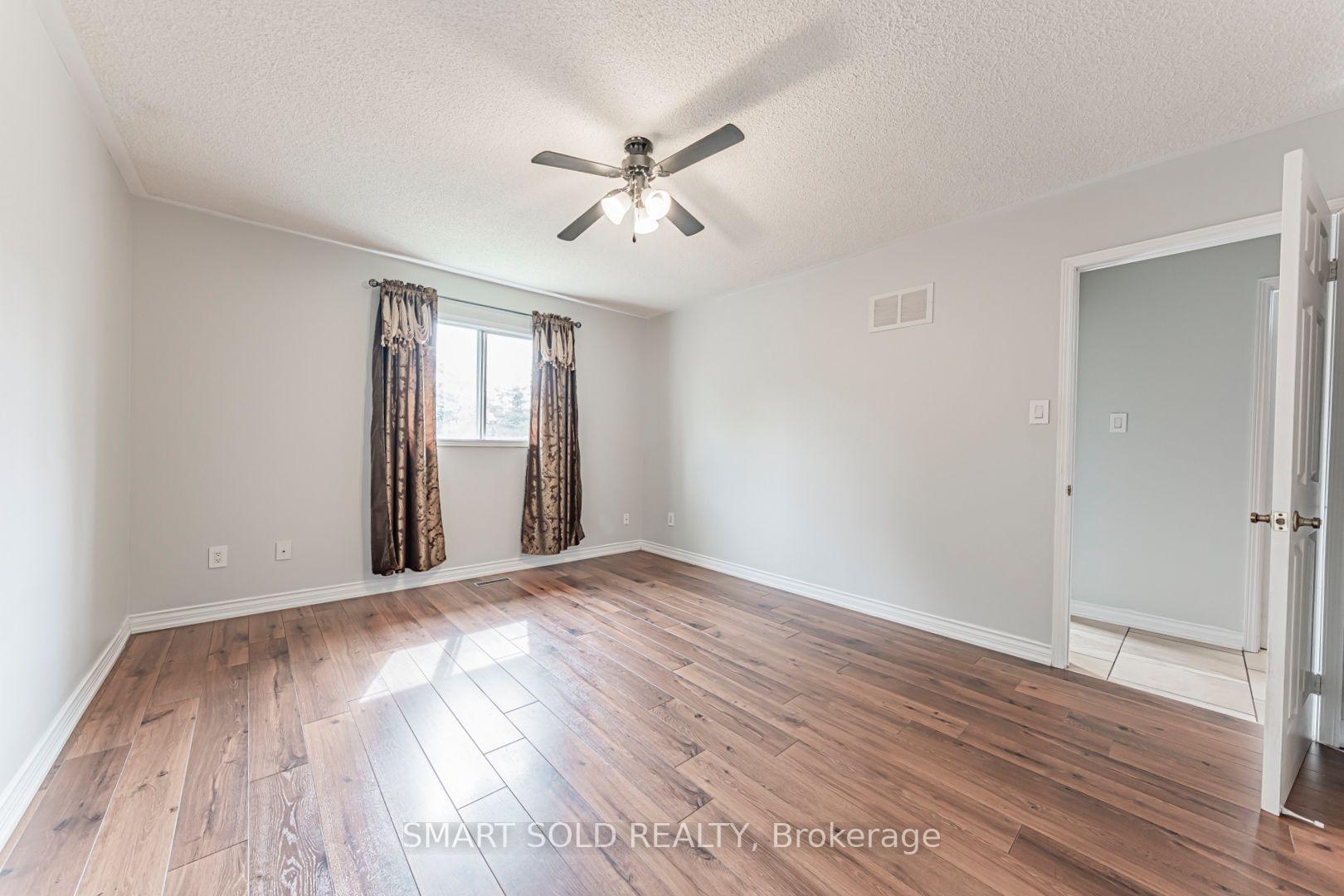 Photo 34 of 148 Castlehill Road, Vaughan, Maple — HOMEH