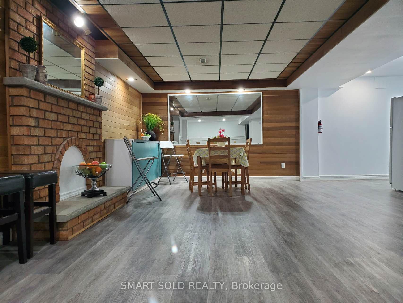 Photo 42 of 148 Castlehill Road, Vaughan, Maple — HOMEH