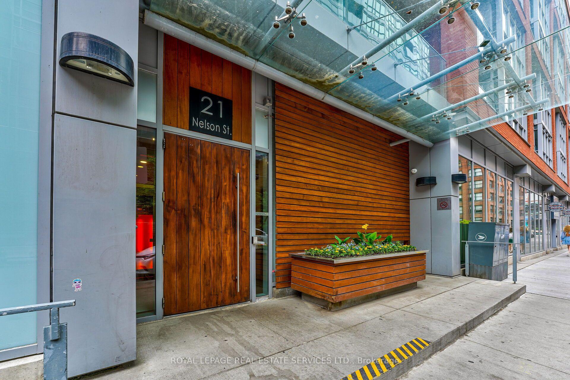 Photo 1 of Unit 430, 21 Nelson Street, Toronto, Waterfront Communities — HOMEH