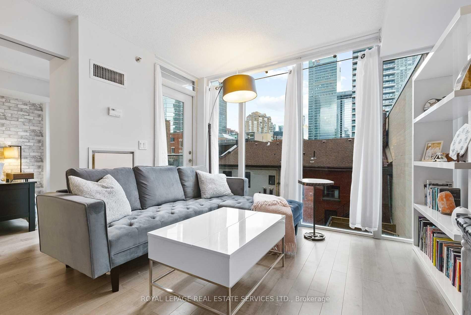 Photo 14 of Unit 430, 21 Nelson Street, Toronto, Waterfront Communities — HOMEH