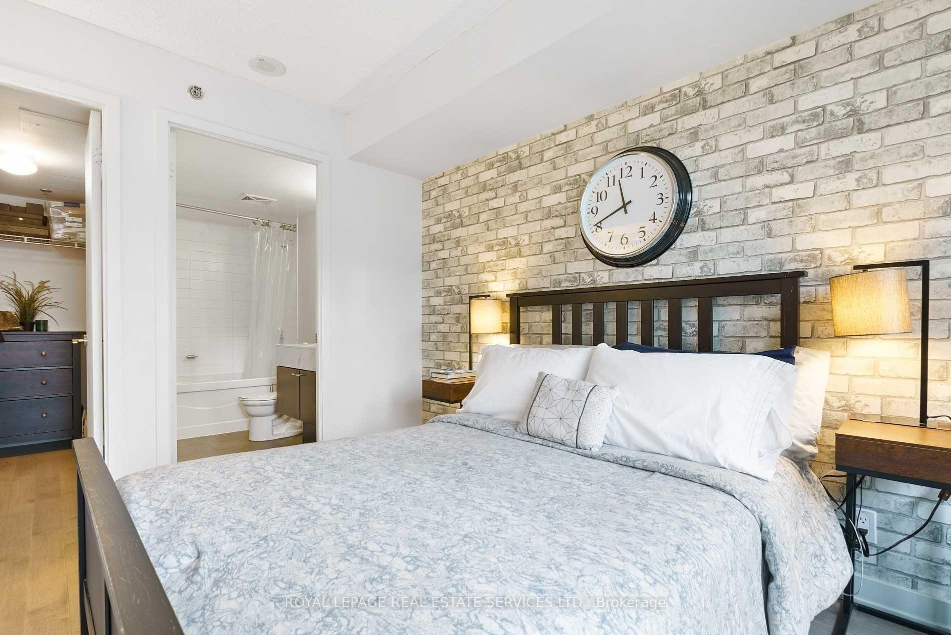 Photo 18 of Unit 430, 21 Nelson Street, Toronto, Waterfront Communities — HOMEH