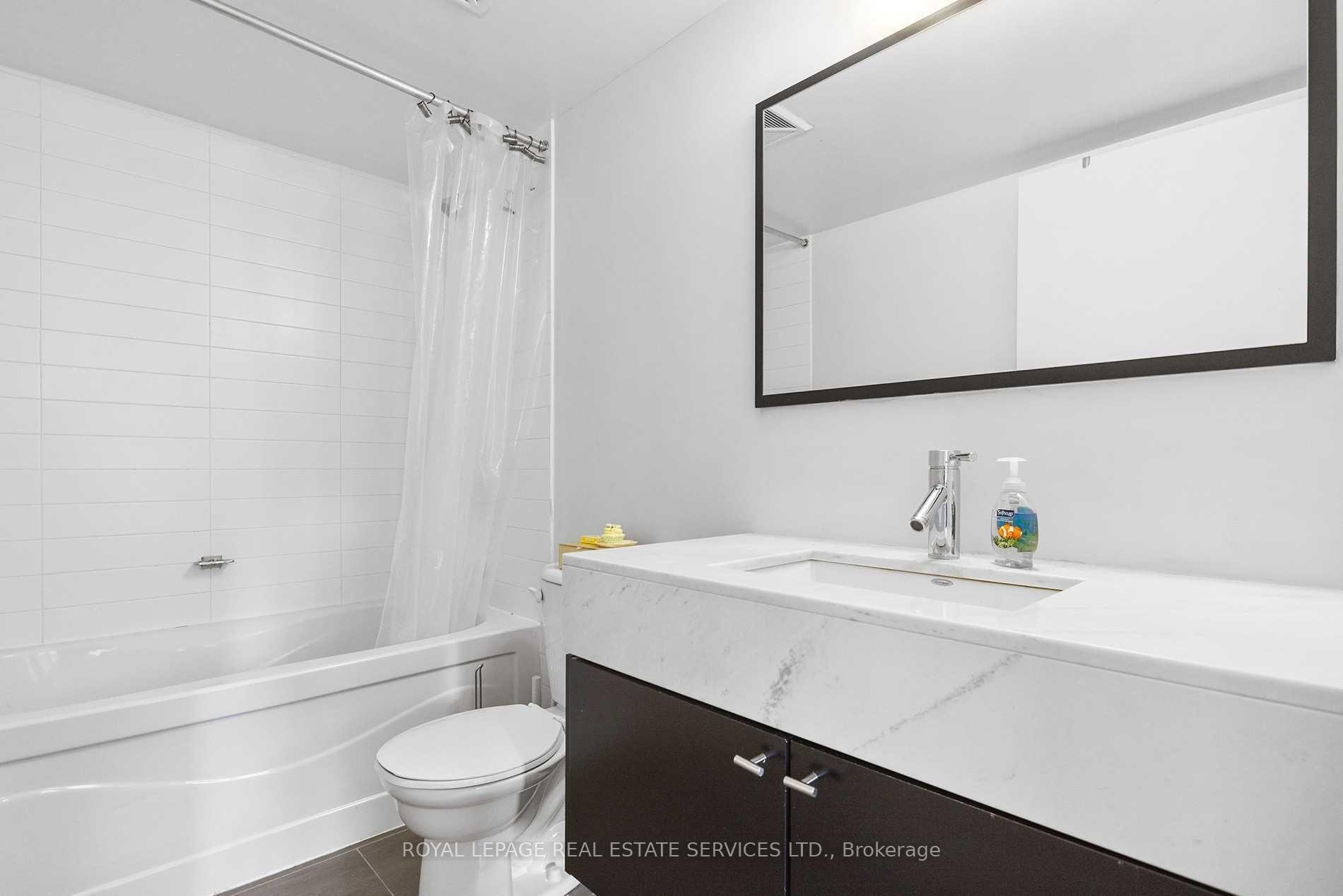 Photo 21 of Unit 430, 21 Nelson Street, Toronto, Waterfront Communities — HOMEH