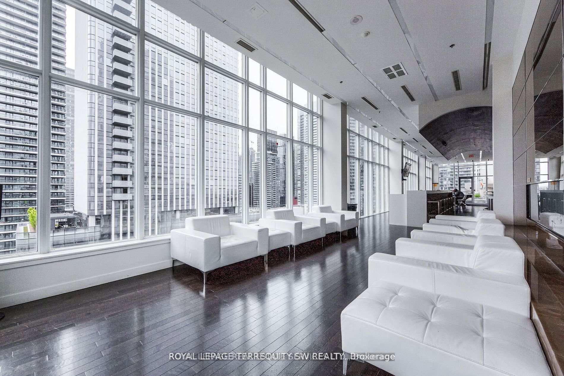 Photo 41 of Unit 430, 21 Nelson Street, Toronto, Waterfront Communities — HOMEH