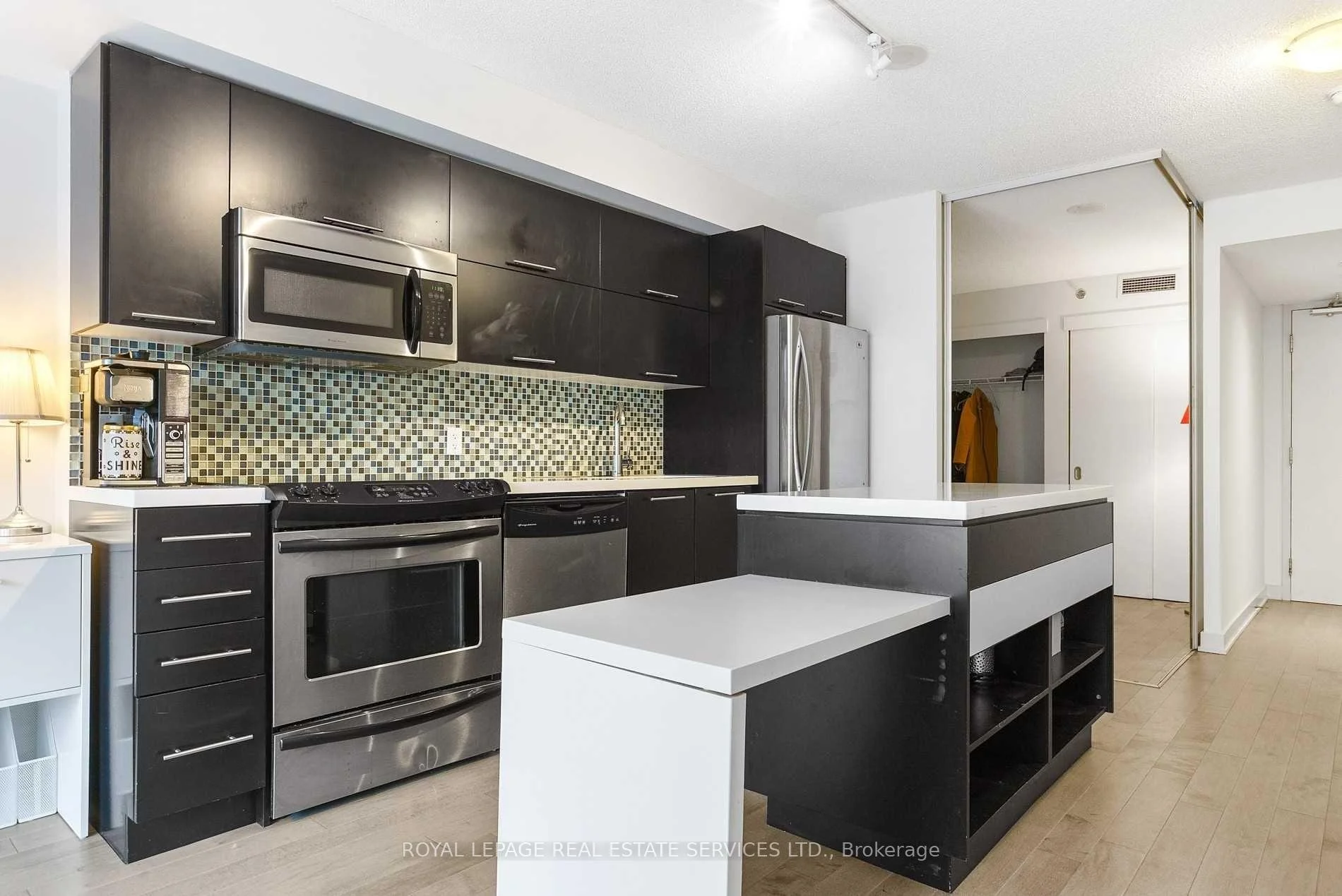 Photo 24 of Unit 430, 21 Nelson Street, Toronto, Waterfront Communities — HOMEH