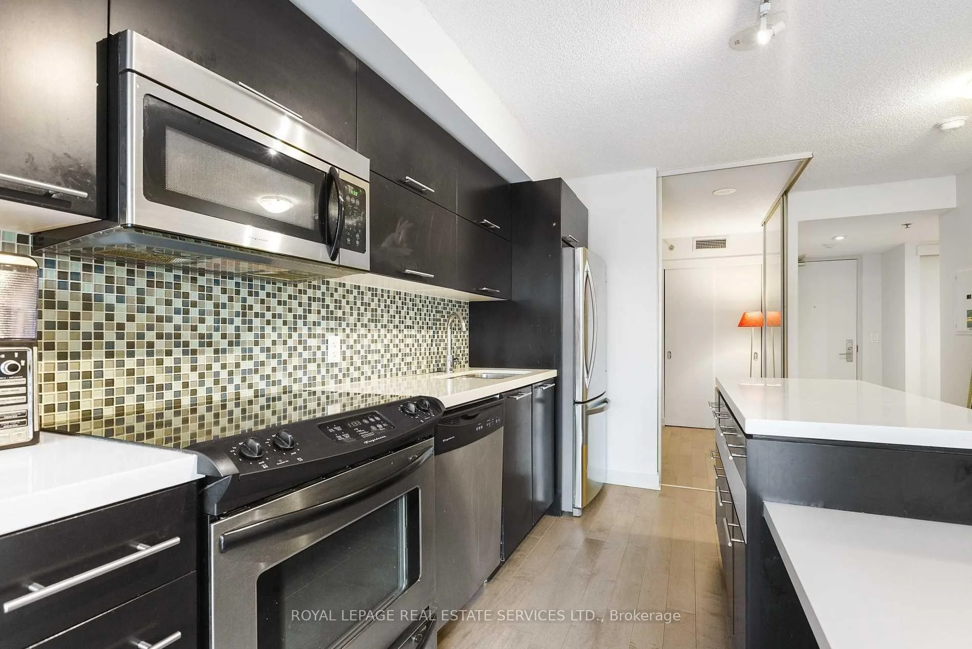 Photo 26 of Unit 430, 21 Nelson Street, Toronto, Waterfront Communities — HOMEH