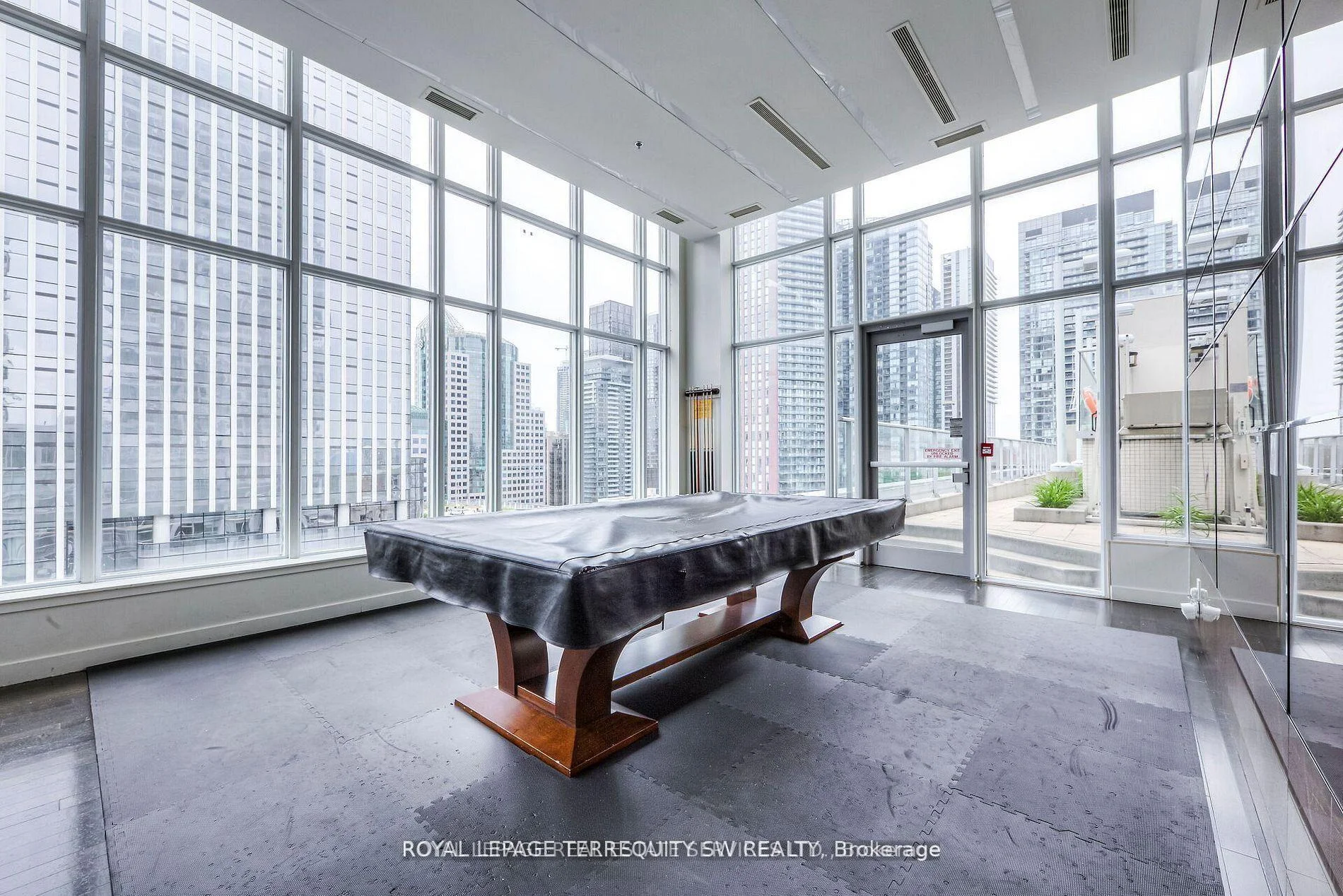 Photo 43 of Unit 430, 21 Nelson Street, Toronto, Waterfront Communities — HOMEH