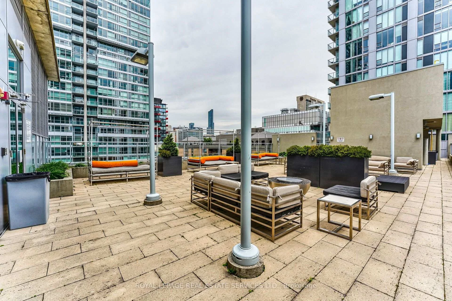 Photo 48 of Unit 430, 21 Nelson Street, Toronto, Waterfront Communities — HOMEH