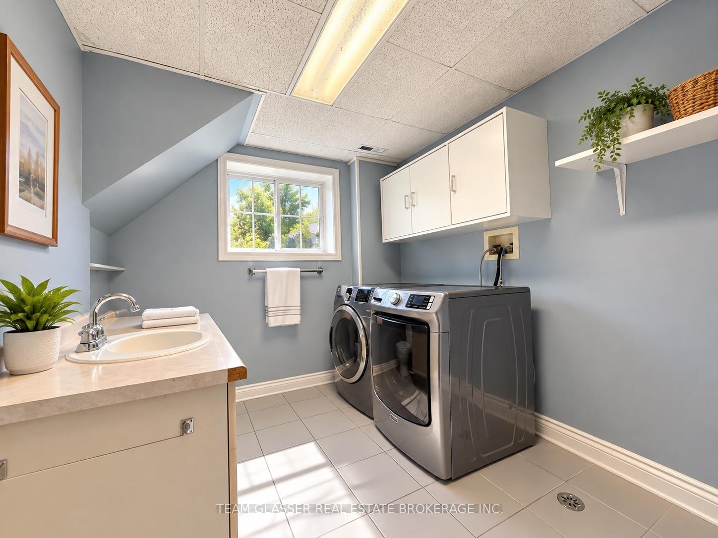 Photo 20 of 676 Emery Street E, London, South A — HOMEH