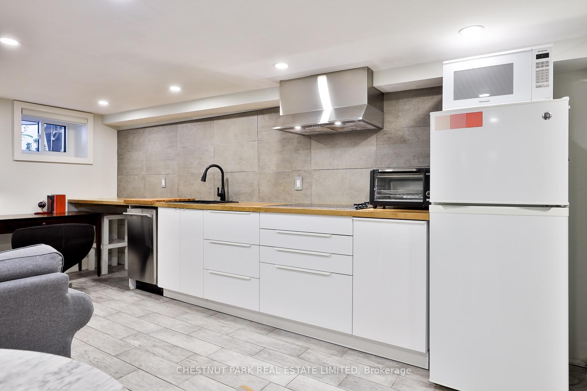 Photo 15 of Unit Rear, 95 Parkside Drive, Toronto, High Park-Swansea — HOMEH
