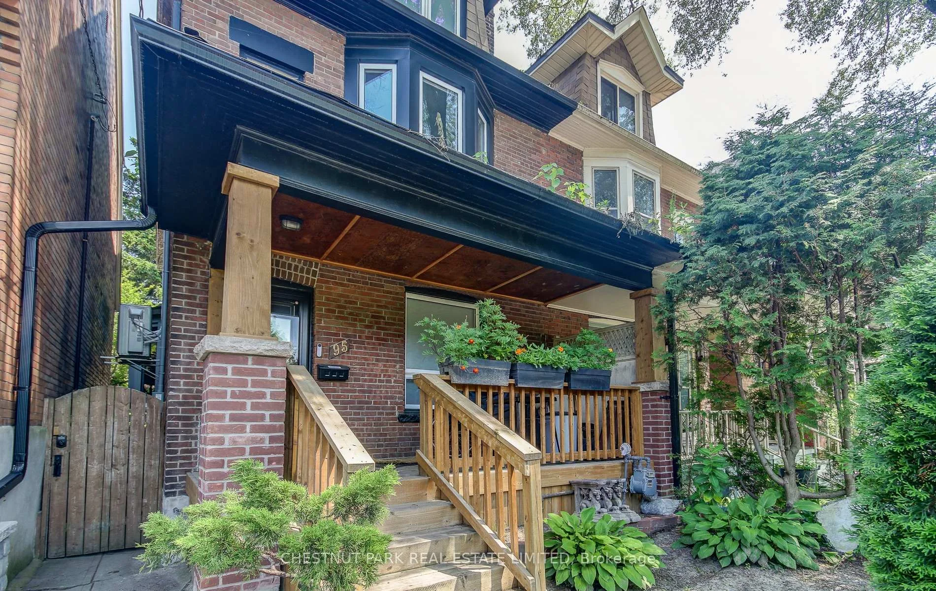 Photo 4 of Unit Rear, 95 Parkside Drive, Toronto, High Park-Swansea — HOMEH