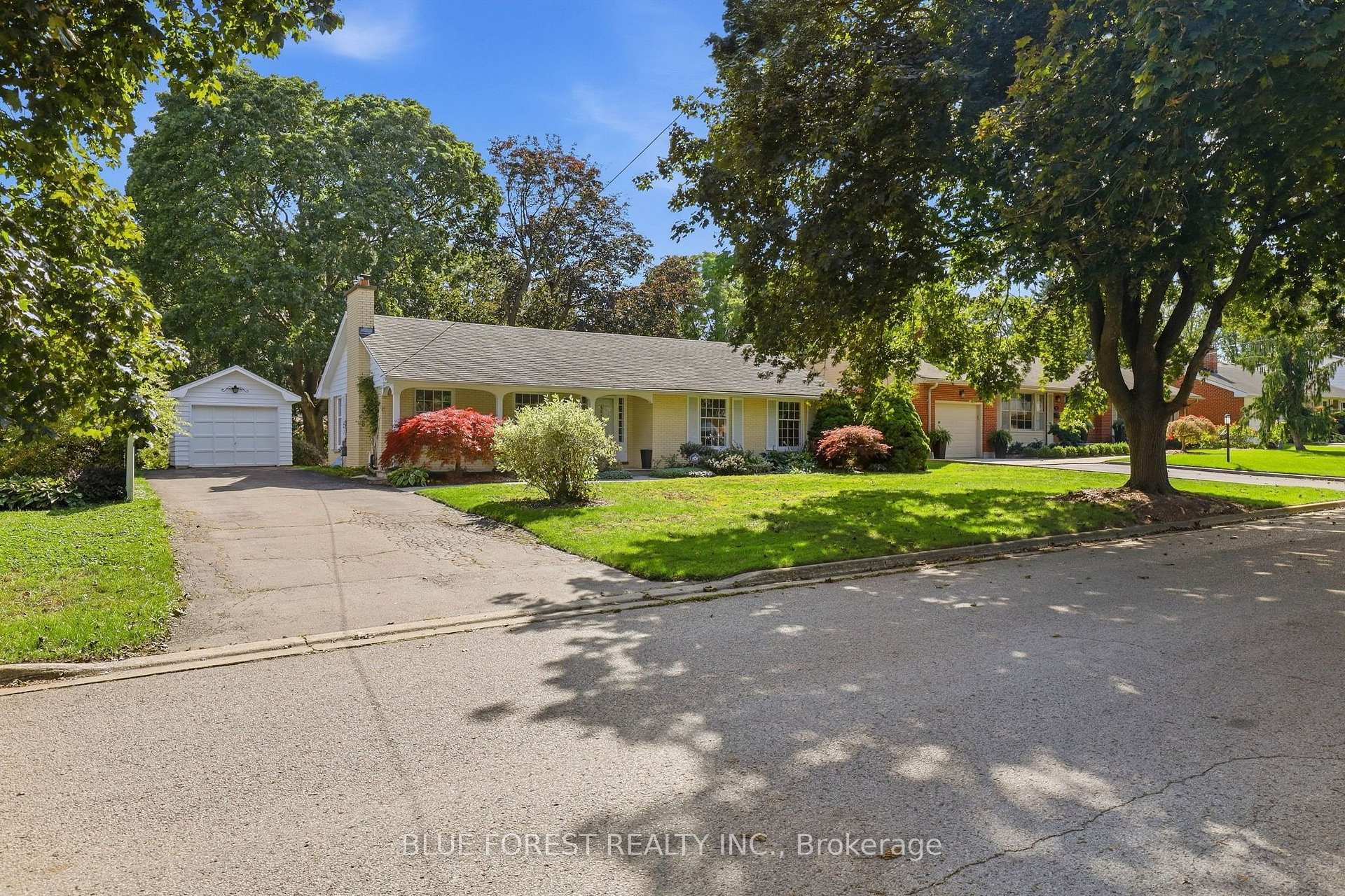 Photo 1 of 465 Averill Crescent, London, South G — HOMEH