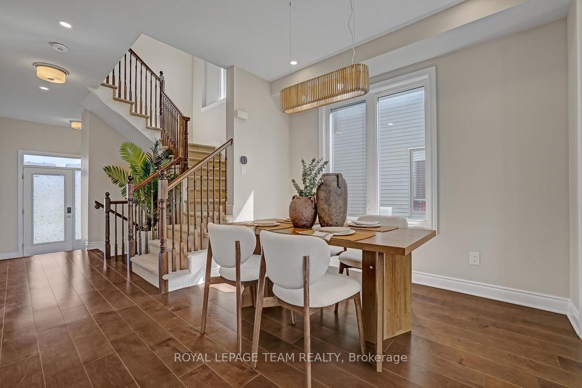 Photo 9 of 721 Megrez Way, Ottawa, Barrhaven - Half Moon Bay — HOMEH