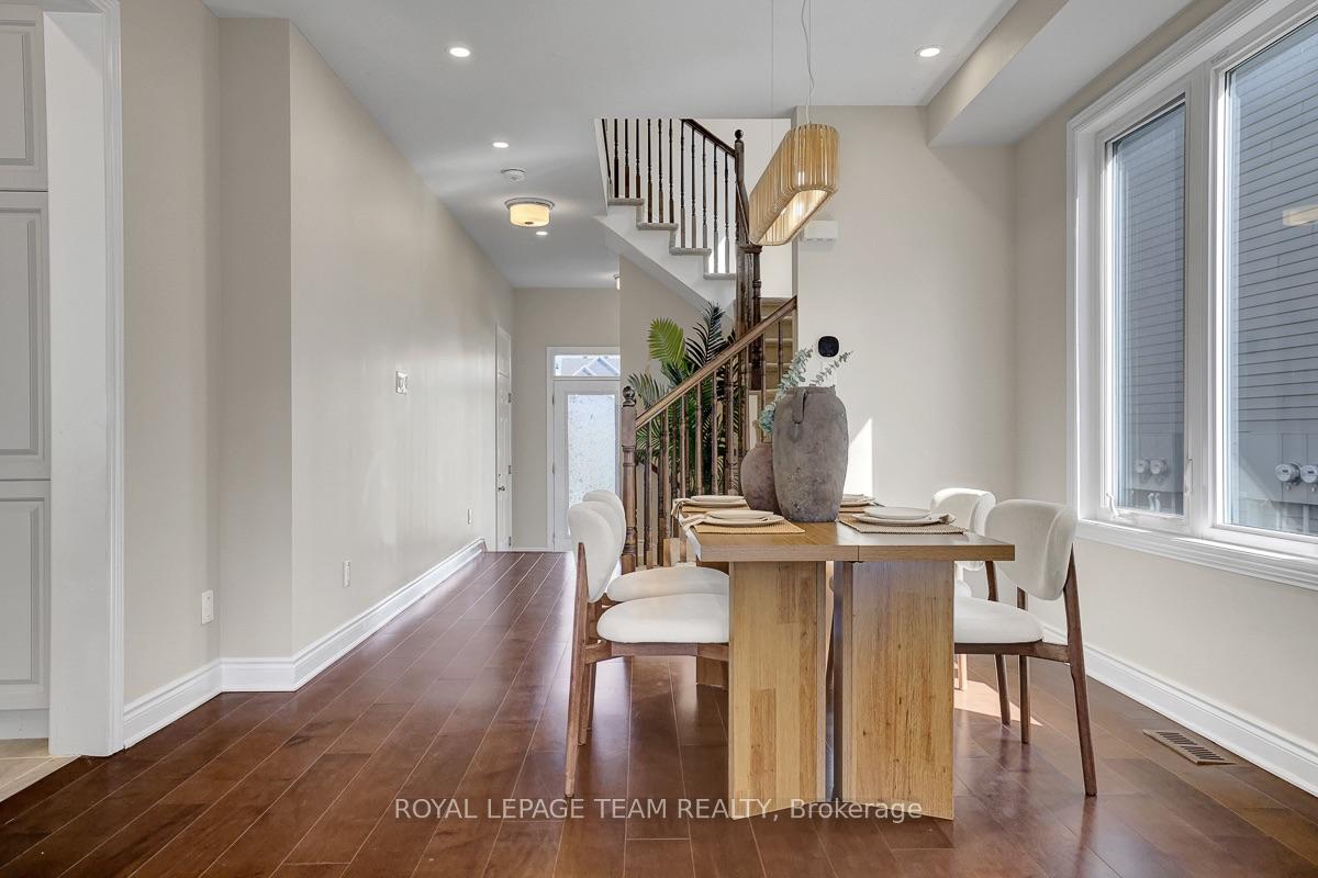 Photo 12 of 721 Megrez Way, Ottawa, Barrhaven - Half Moon Bay — HOMEH