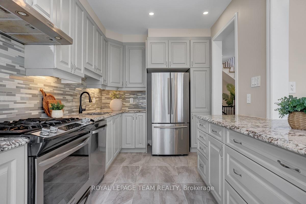 Photo 24 of 721 Megrez Way, Ottawa, Barrhaven - Half Moon Bay — HOMEH