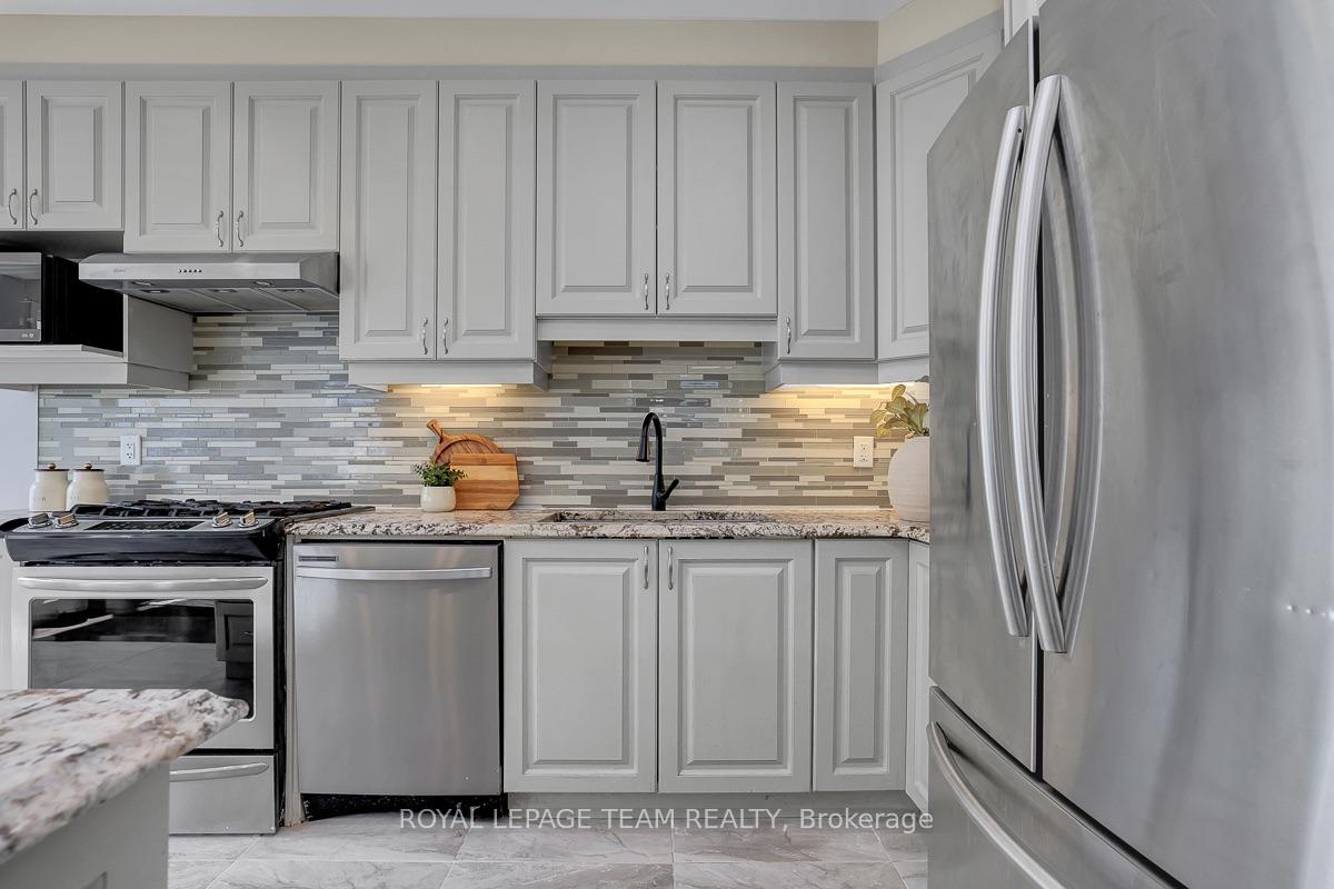 Photo 25 of 721 Megrez Way, Ottawa, Barrhaven - Half Moon Bay — HOMEH