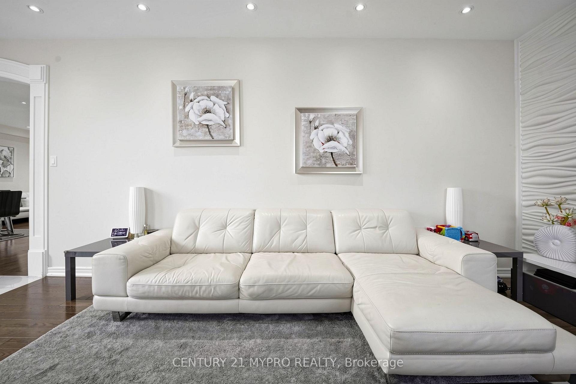 Photo 8 of 225 Silver Maple Road, Richmond Hill, Jefferson — HOMEH