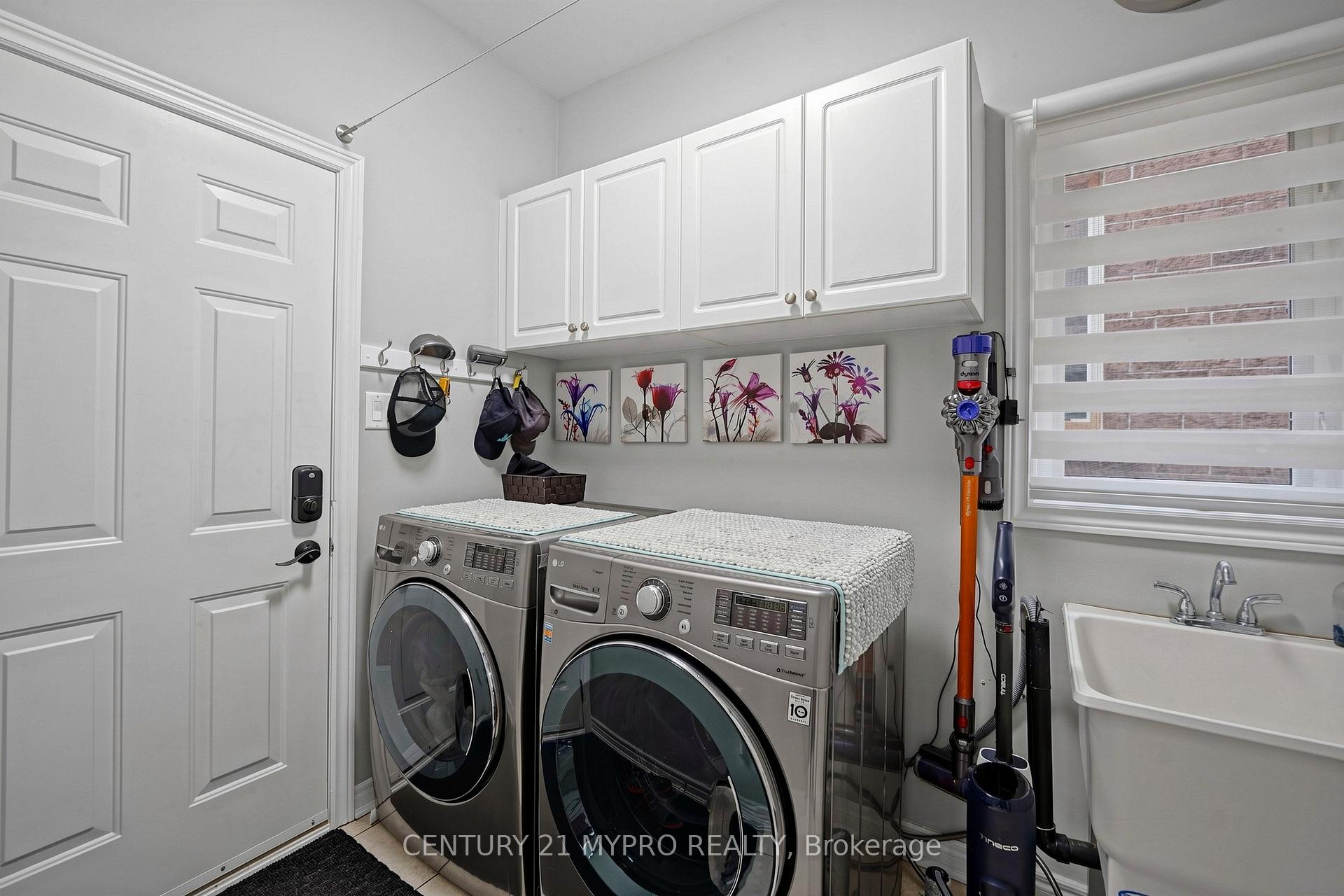 Photo 16 of 225 Silver Maple Road, Richmond Hill, Jefferson — HOMEH