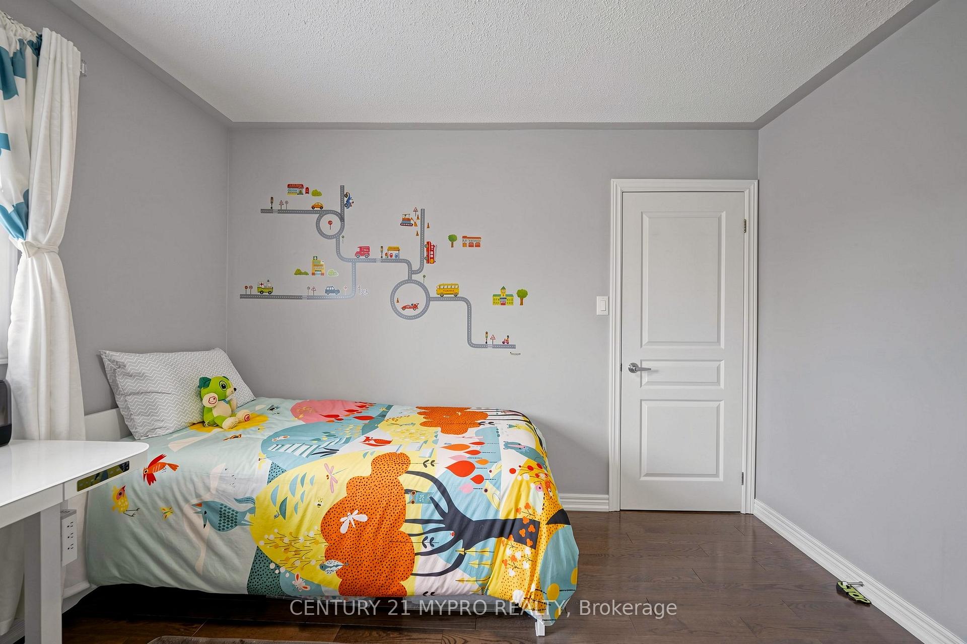 Photo 24 of 225 Silver Maple Road, Richmond Hill, Jefferson — HOMEH