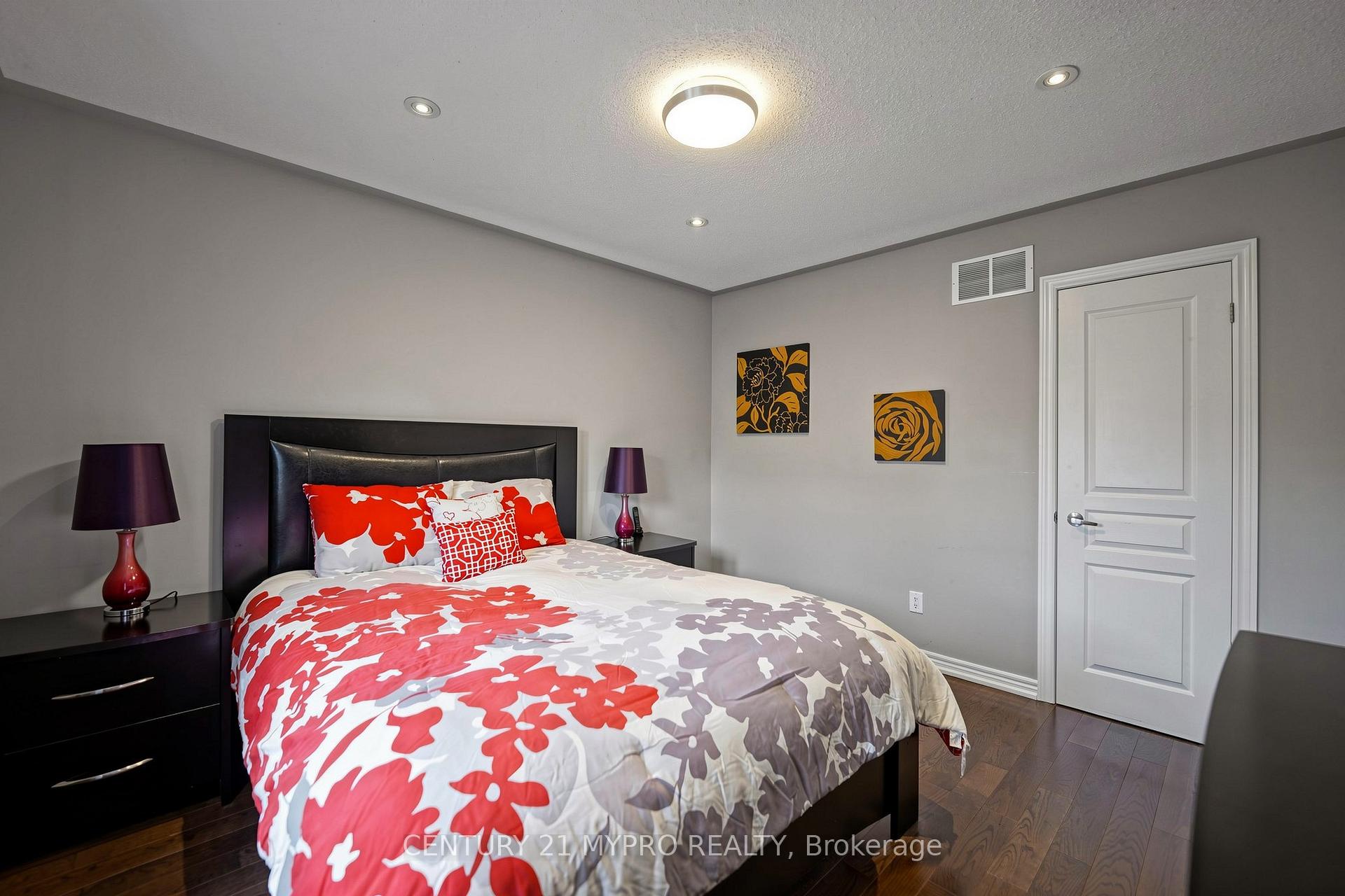 Photo 28 of 225 Silver Maple Road, Richmond Hill, Jefferson — HOMEH