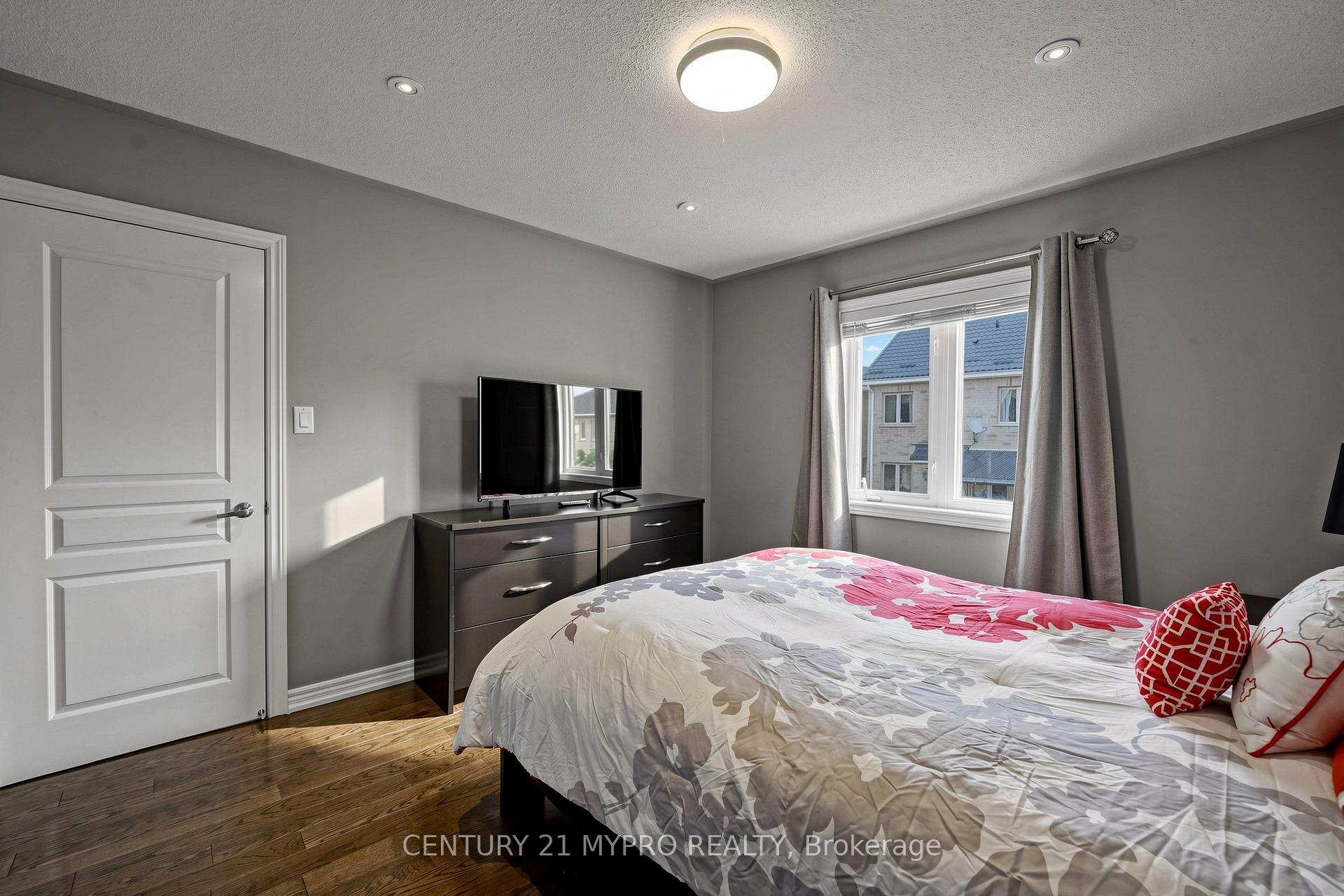 Photo 29 of 225 Silver Maple Road, Richmond Hill, Jefferson — HOMEH