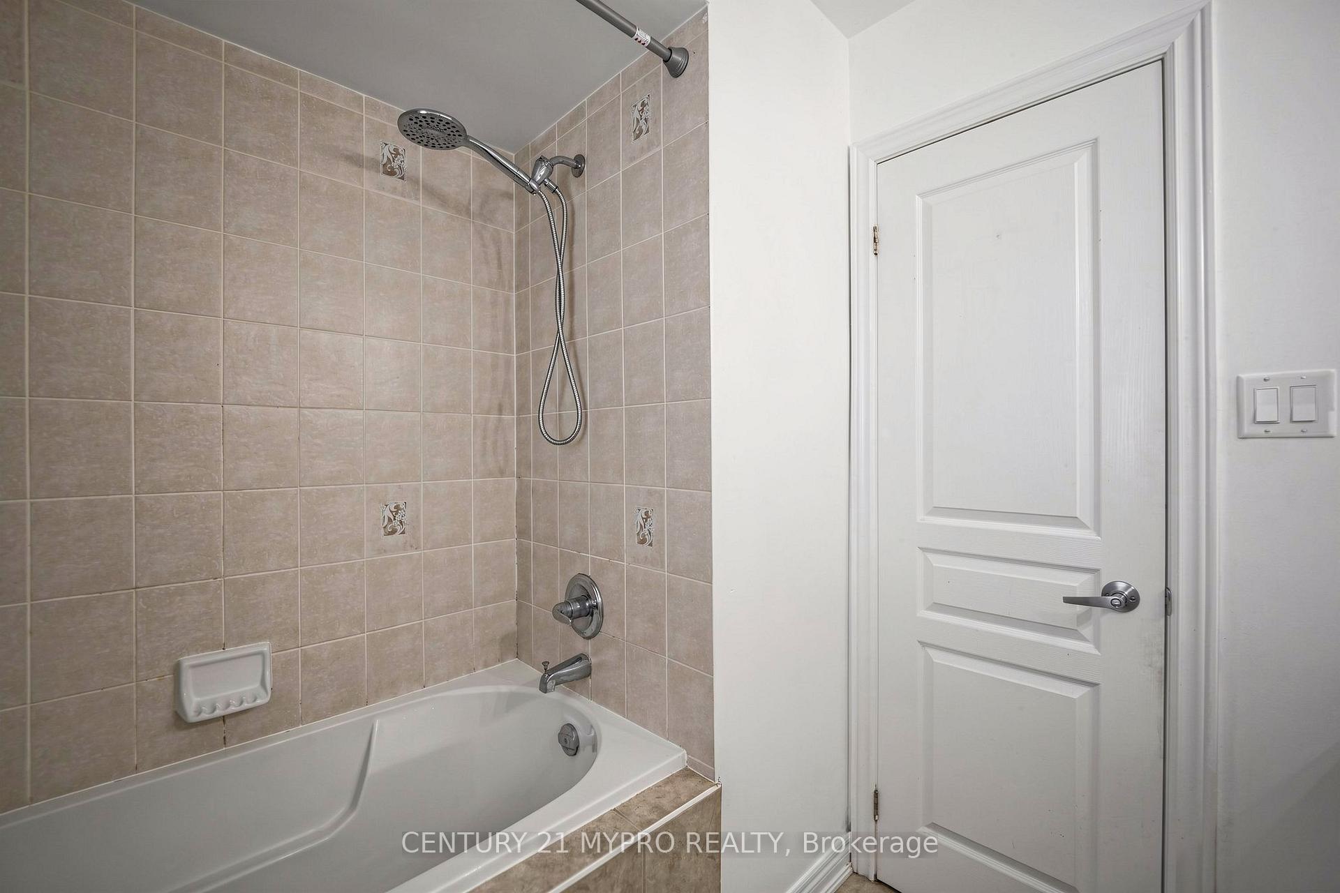 Photo 31 of 225 Silver Maple Road, Richmond Hill, Jefferson — HOMEH