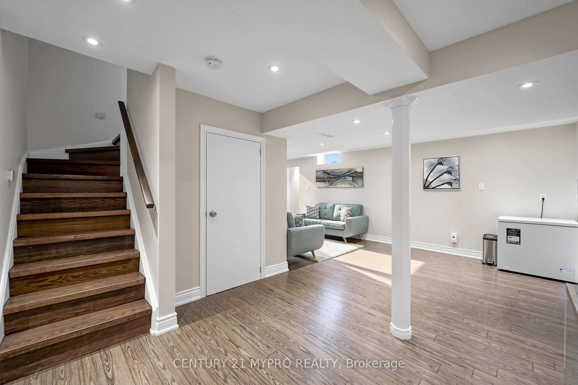 Photo 32 of 225 Silver Maple Road, Richmond Hill, Jefferson — HOMEH