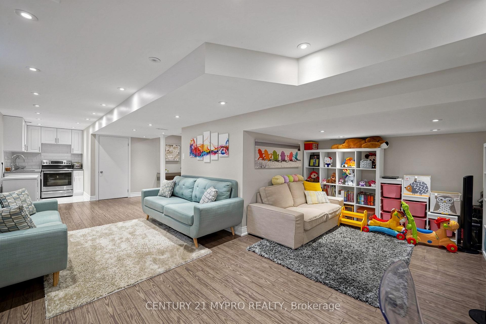 Photo 33 of 225 Silver Maple Road, Richmond Hill, Jefferson — HOMEH