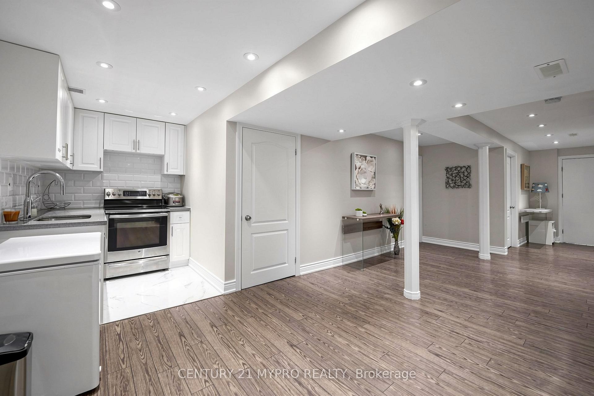 Photo 35 of 225 Silver Maple Road, Richmond Hill, Jefferson — HOMEH