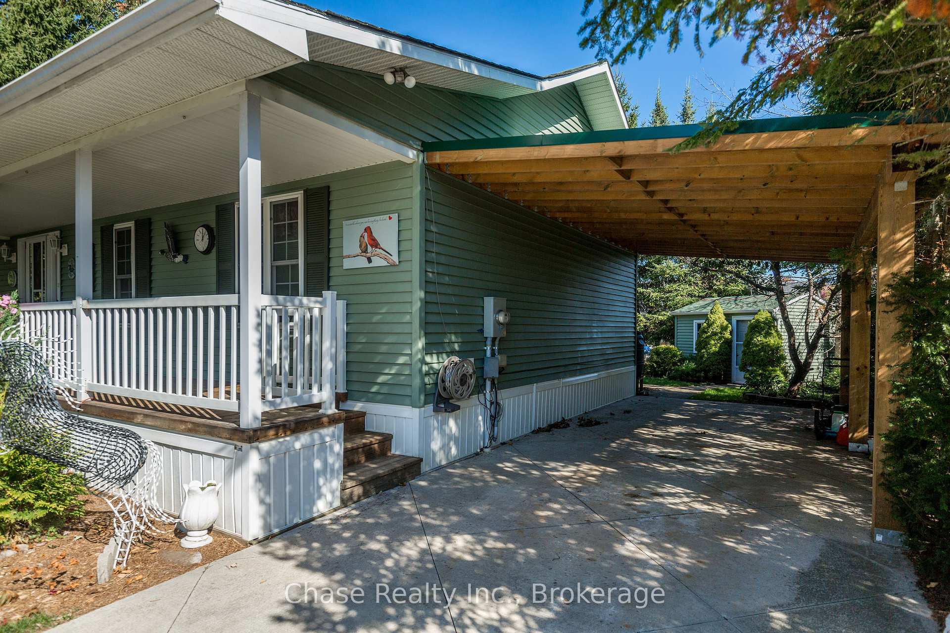 Photo 2 of 36 Topaz Street, Wasaga Beach — HOMEH