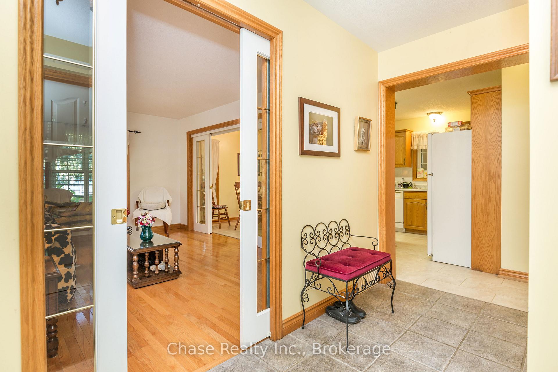 Photo 4 of 36 Topaz Street, Wasaga Beach — HOMEH