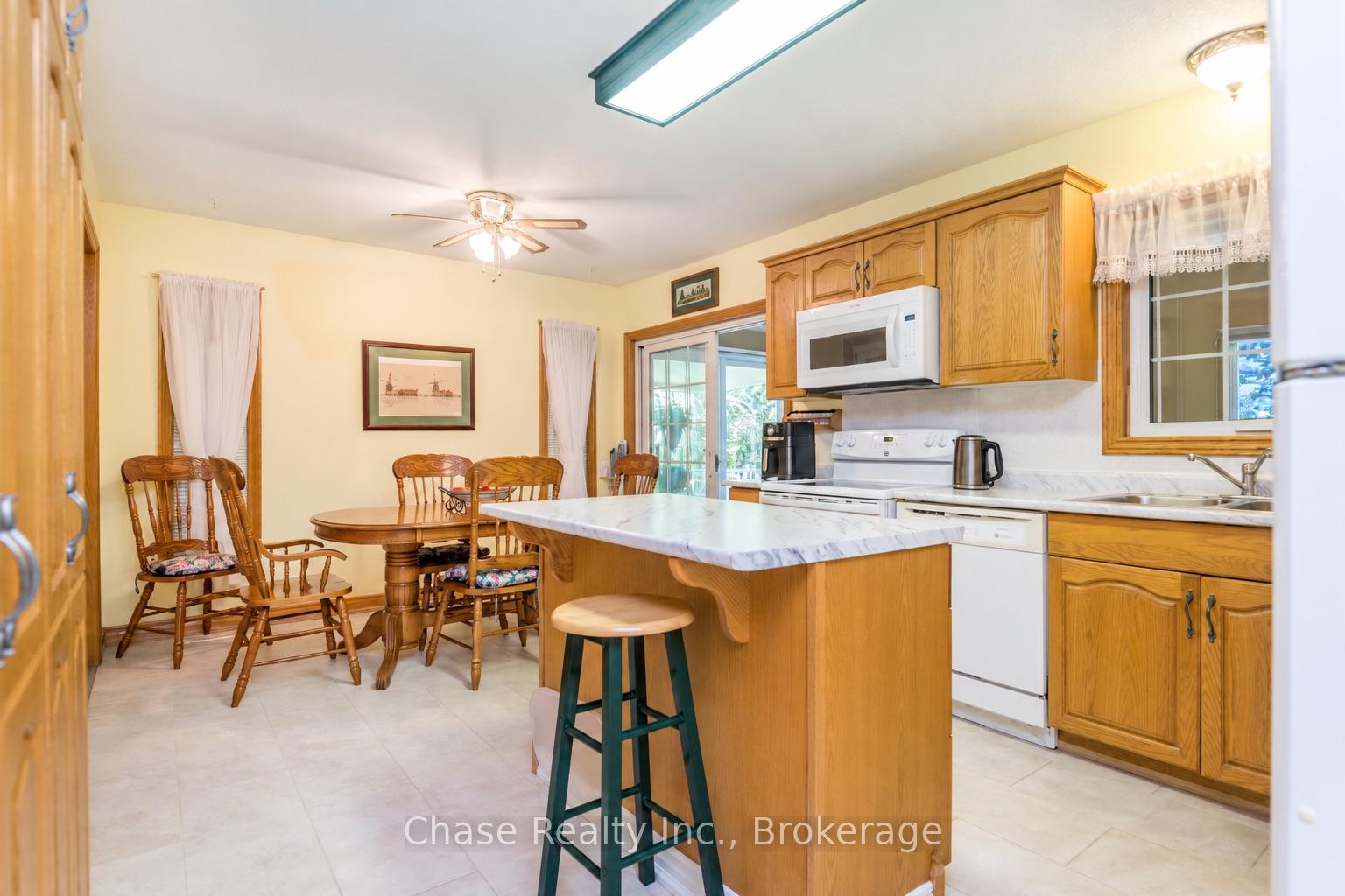 Photo 7 of 36 Topaz Street, Wasaga Beach — HOMEH