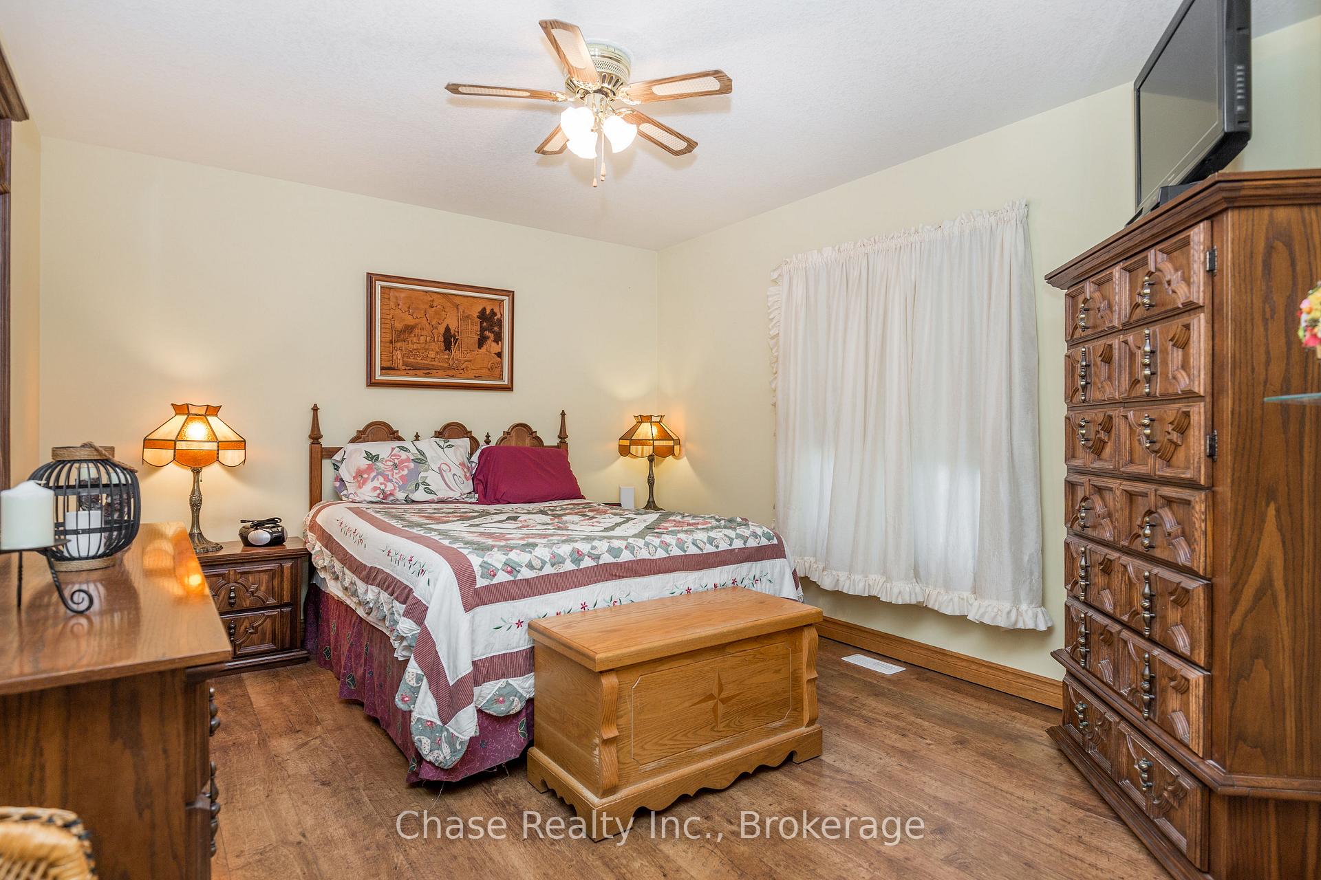 Photo 14 of 36 Topaz Street, Wasaga Beach — HOMEH