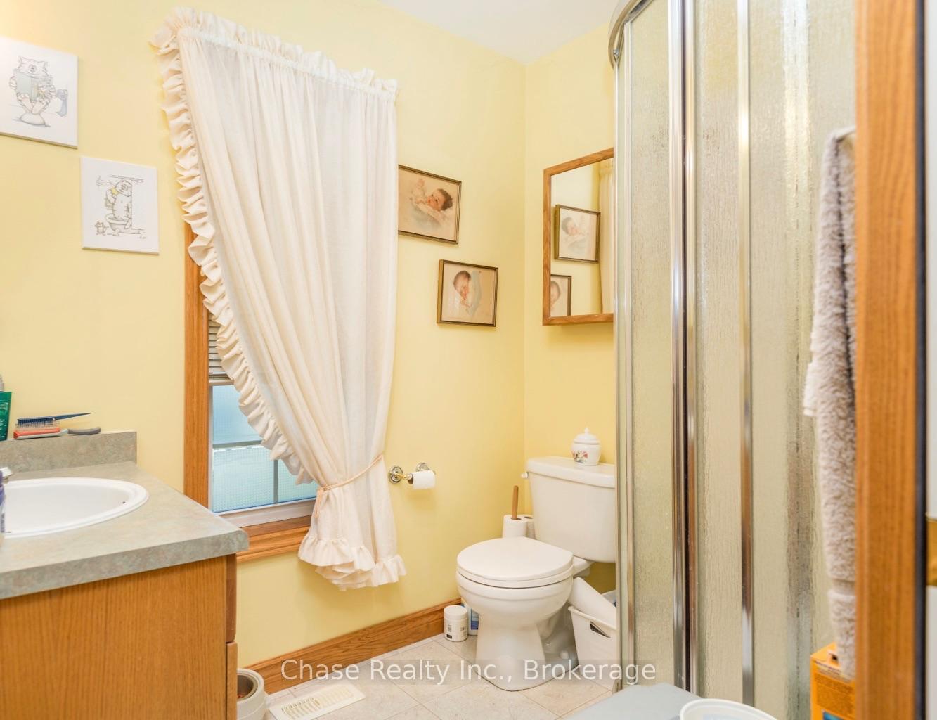 Photo 16 of 36 Topaz Street, Wasaga Beach — HOMEH