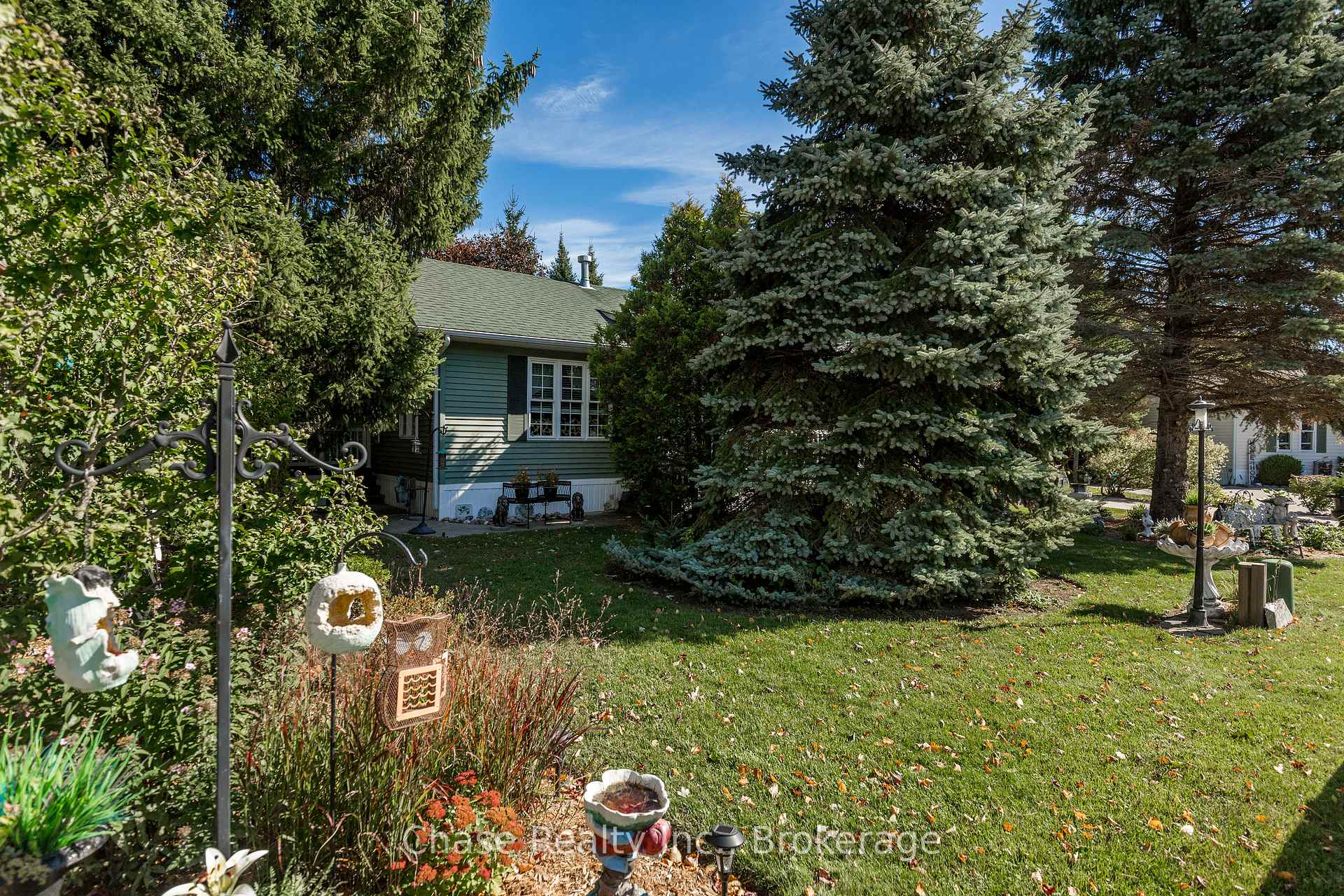 Photo 19 of 36 Topaz Street, Wasaga Beach — HOMEH