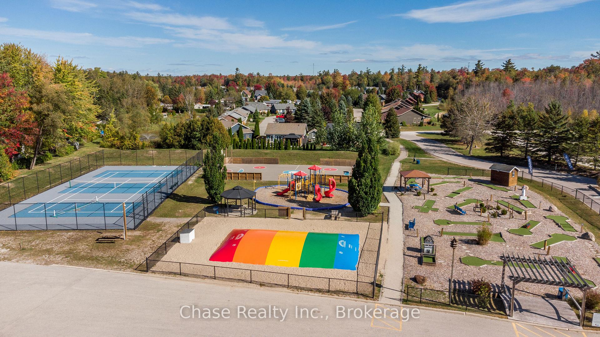 Photo 22 of 36 Topaz Street, Wasaga Beach — HOMEH