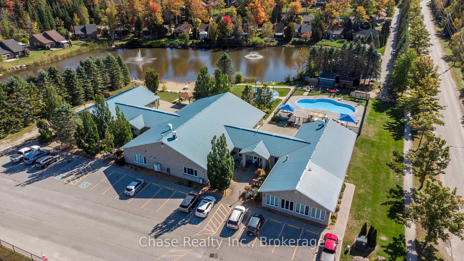 Photo 23 of 36 Topaz Street, Wasaga Beach — HOMEH