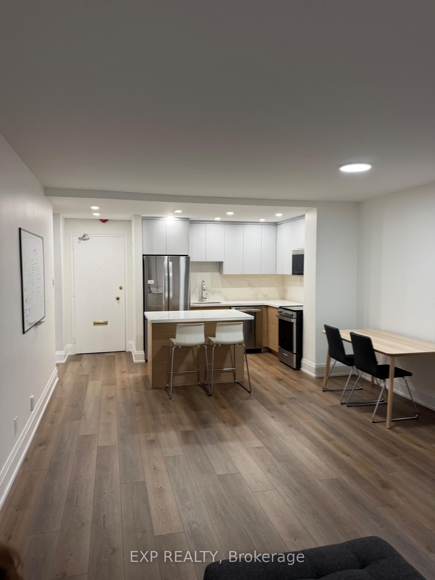 Photo of Unit 404, 60 Montclair Avenue