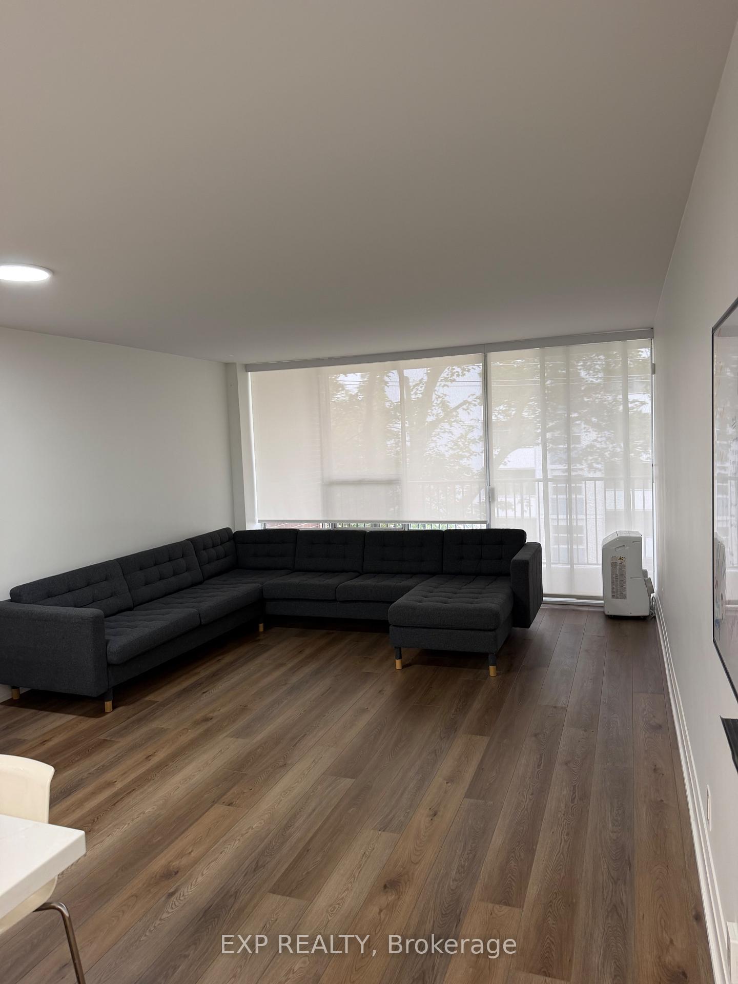 Photo 6 of Unit 404, 60 Montclair Avenue, Toronto, Forest Hill South — HOMEH