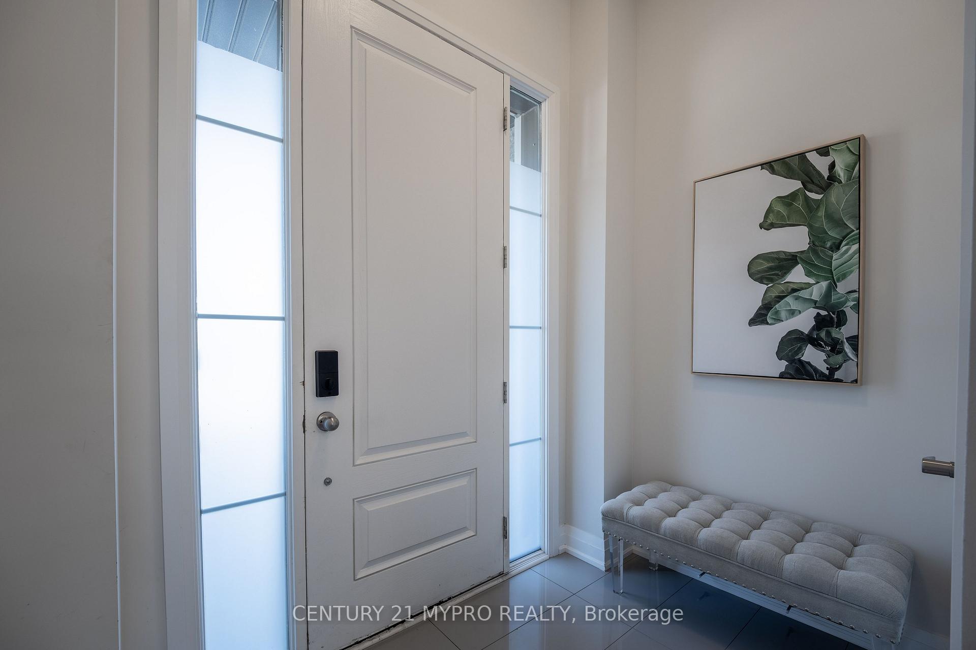 Photo 5 of 105 McCague Avenue, Richmond Hill, Rural Richmond Hill — HOMEH