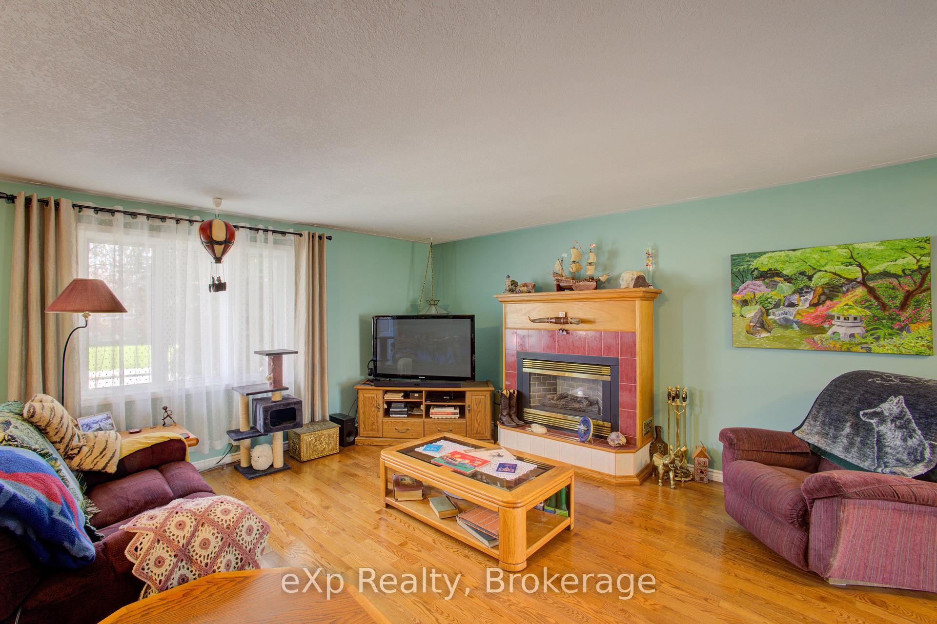 Photo 7 of 685 Reserve Avenue S, North Perth, Listowel — HOMEH