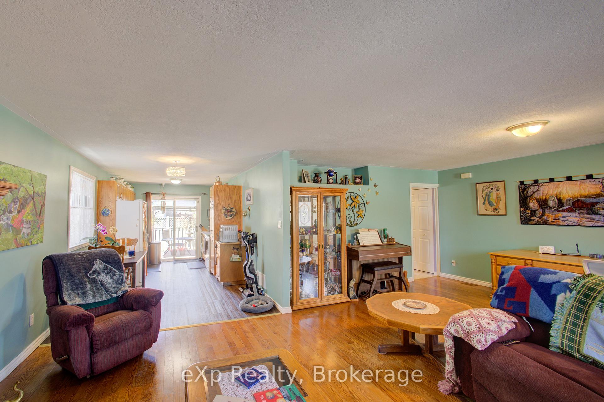 Photo 8 of 685 Reserve Avenue S, North Perth, Listowel — HOMEH