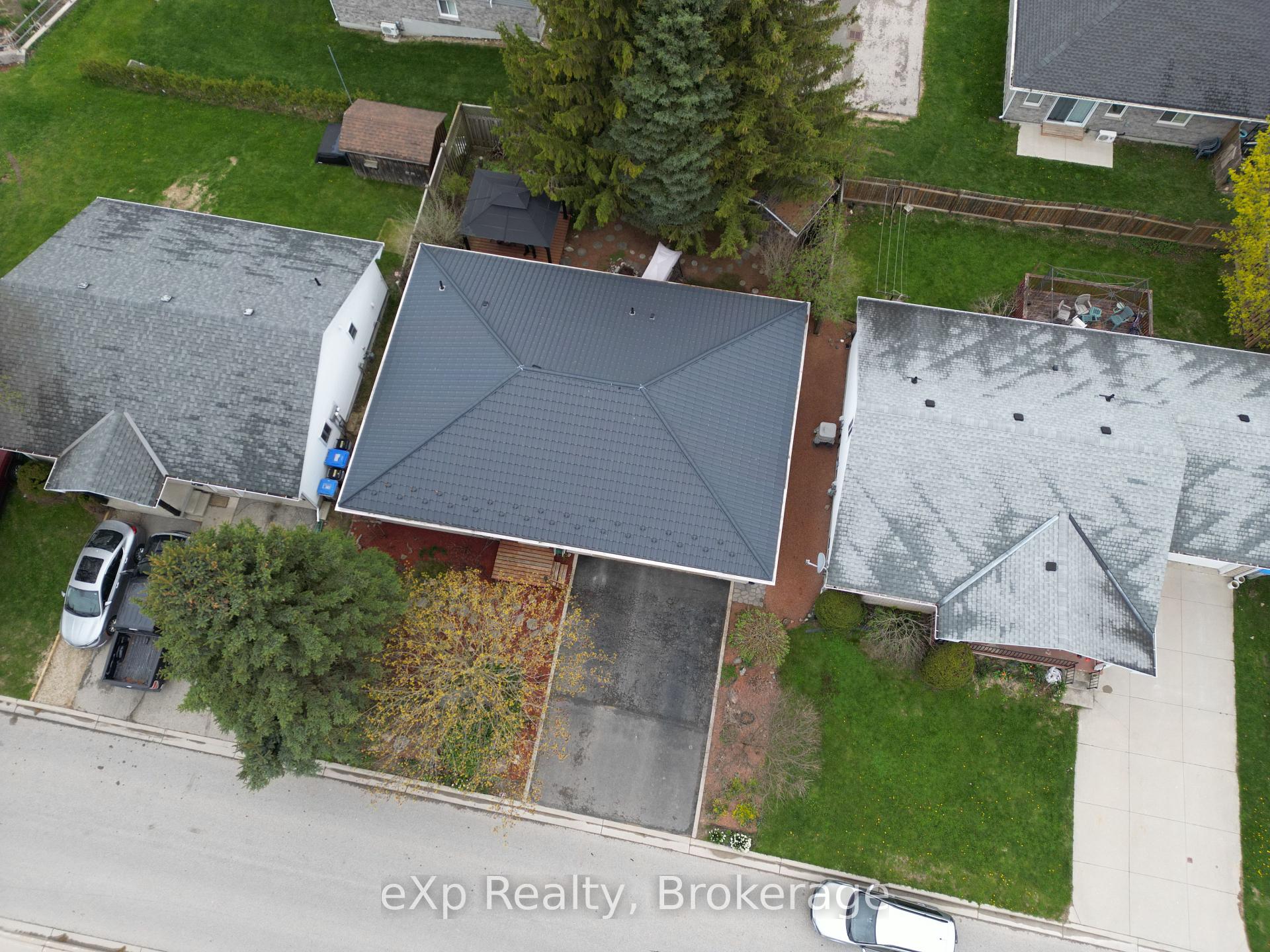 Photo 33 of 685 Reserve Avenue S, North Perth, Listowel — HOMEH