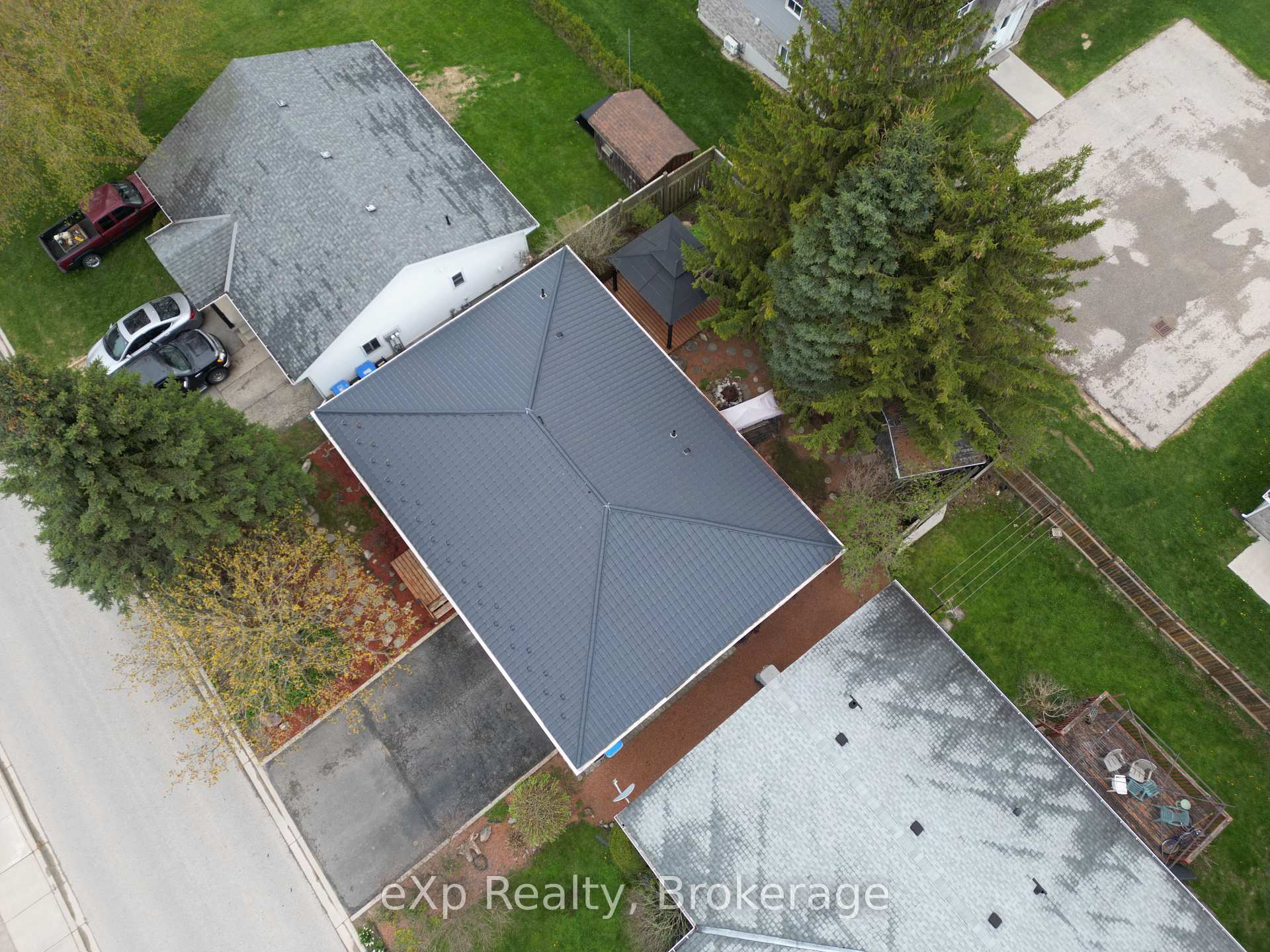 Photo 34 of 685 Reserve Avenue S, North Perth, Listowel — HOMEH